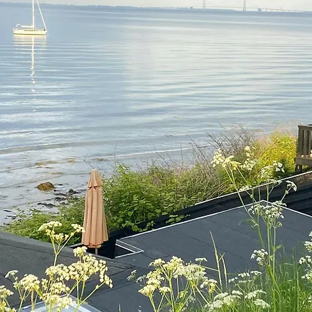 Breathtaking Sea View At Dinestrup Nyaraló