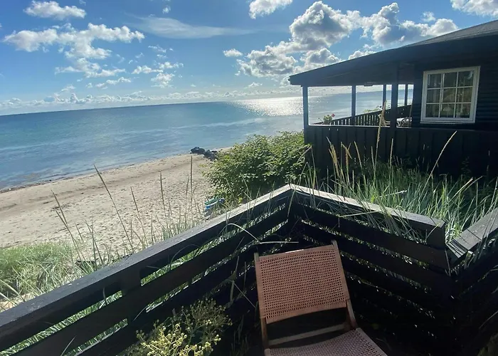 Tatil Evi Breathtaking Sea View At Dinestrup *